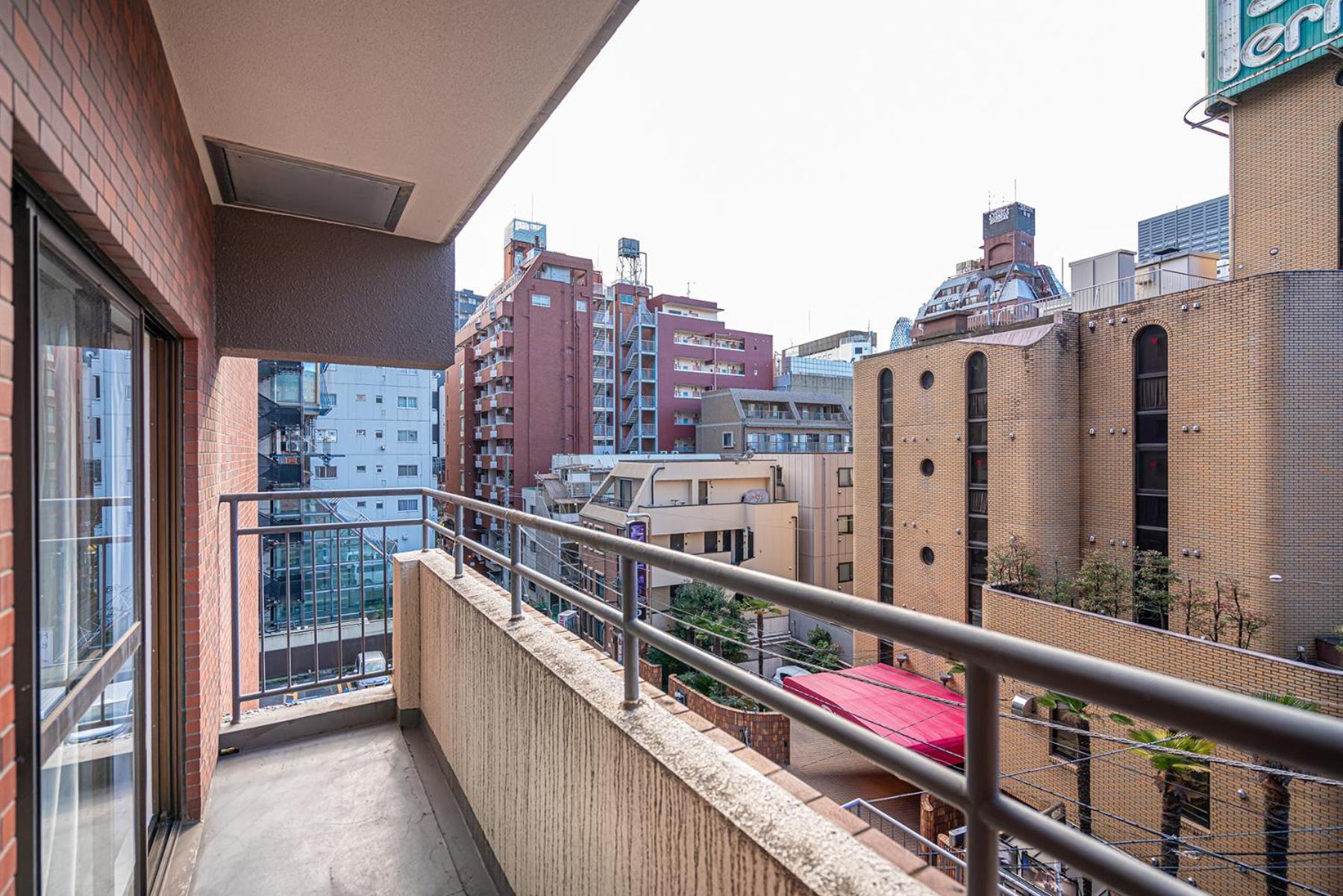 新宿歌舞伎町東新宿站3分钟，徒步伊势丹4分钟免费wi-Fi！ Tokio Buitenkant foto